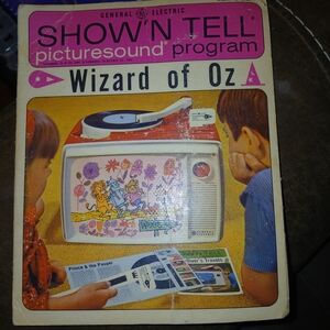 General Electric Show 'N Tell Wizard of Oz Picturesound Program - Pink